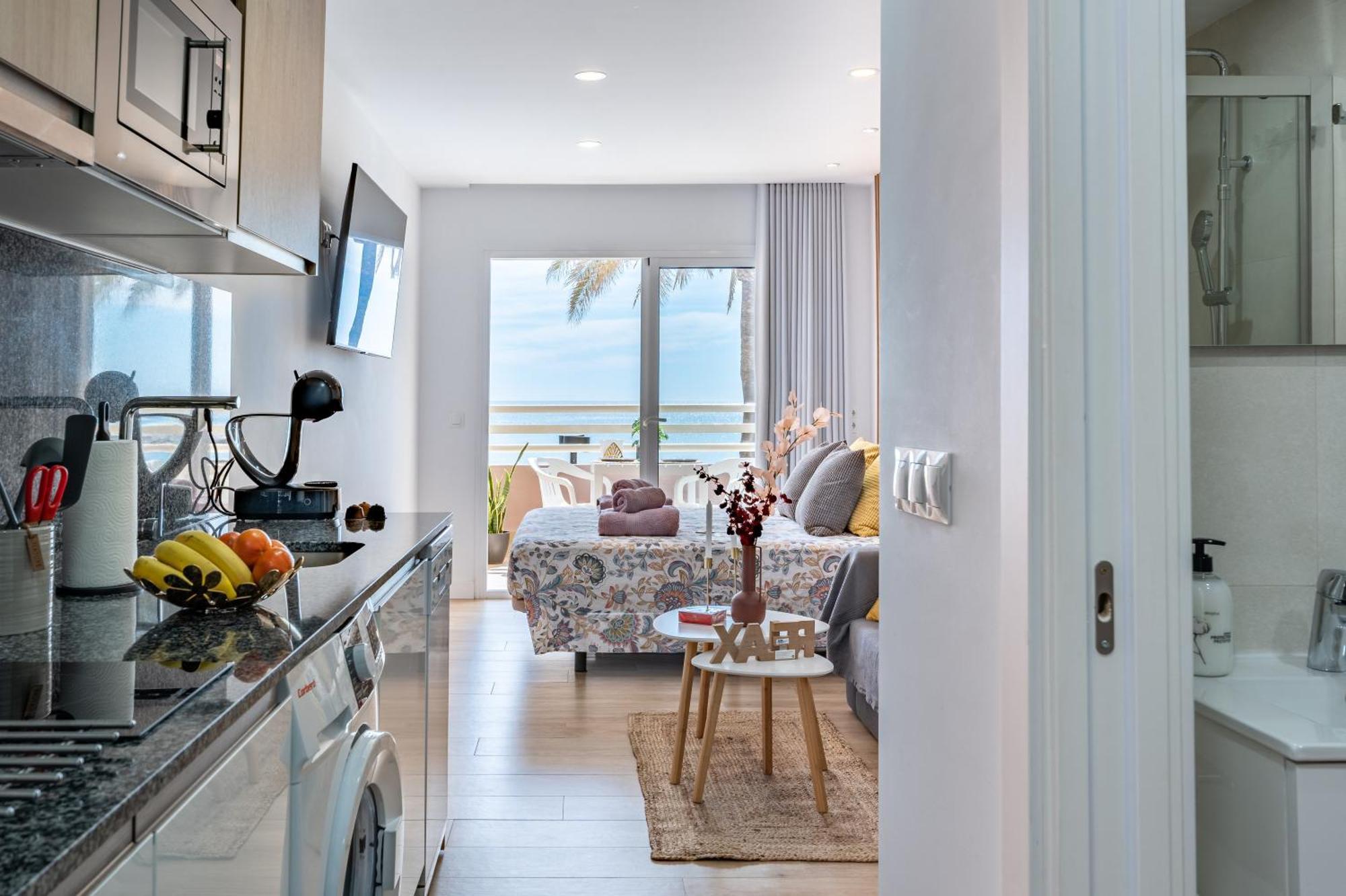 Beach Front Holiday Studio Fuengirola Extérieur photo